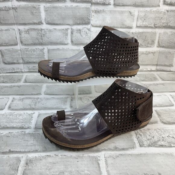 Pedro Garcia Verena Women’s 6.5/7 US -37.5 Chocolate Leather Ankle Cuff Sandals - Picture 3 of 12